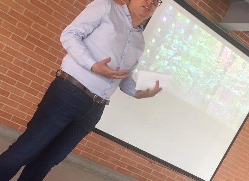 Estrategias variacionales situaciones periódicas técnico laboral